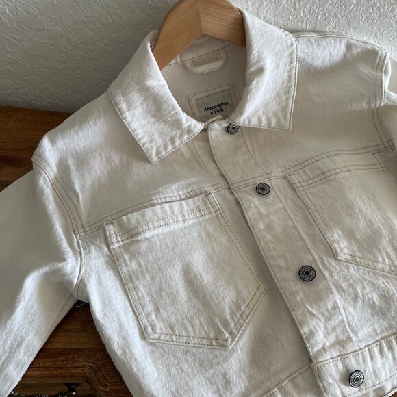 Abercrombie & Fitch NEW! Cropped Denim Jean Jacket In Cream/Bleached Wash XS - Picture 5 of 15